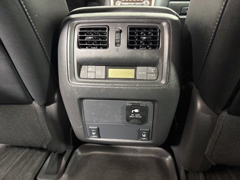 Used 2016 Nissan Pathfinder Platinum image 24
