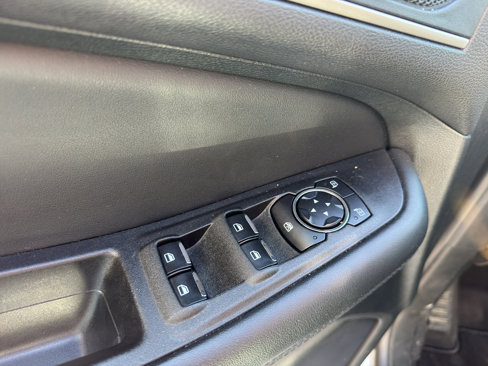 Used 2024 Ford Edge SEL image 11