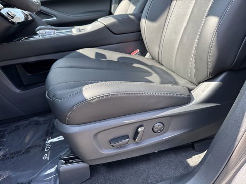 New 2025 INFINITI QX60 Luxe image 16
