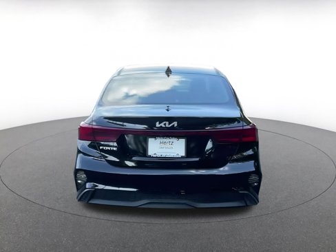 Used 2024 Kia Forte LXS image 11