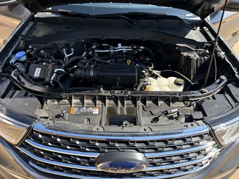 Used 2022 Ford Explorer XLT w/ Equipment Group 202A image 31