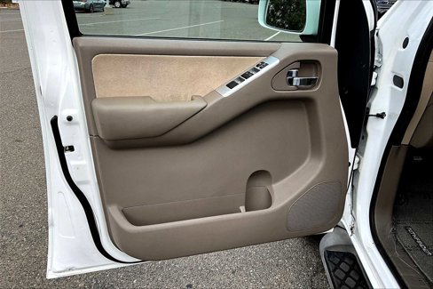 Used 2012 Nissan Pathfinder SV image 21