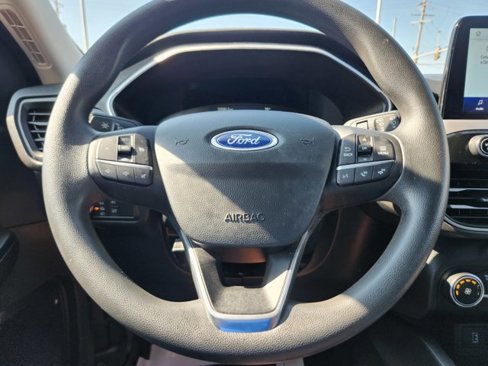 Used 2020 Ford Escape SE image 16