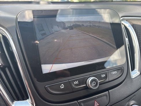 Used 2018 Chevrolet Malibu LT image 23