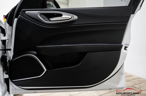 Used 2022 Alfa Romeo Giulia Veloce image 55