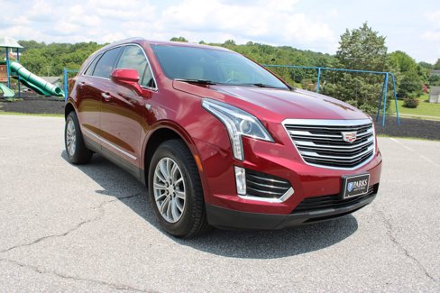 Used 2018 Cadillac XT5 Luxury w/ Driver Awareness Package image 2