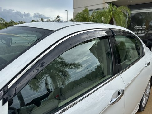 Used 2014 Honda Accord EX-L image 11