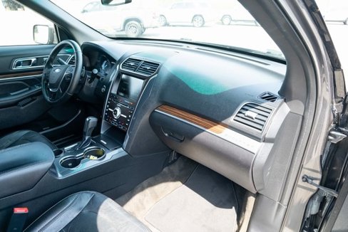 Used 2016 Ford Explorer Limited image 39