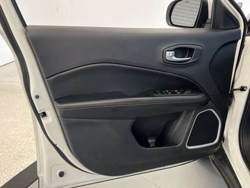 Used 2020 Jeep Compass Limited image 24
