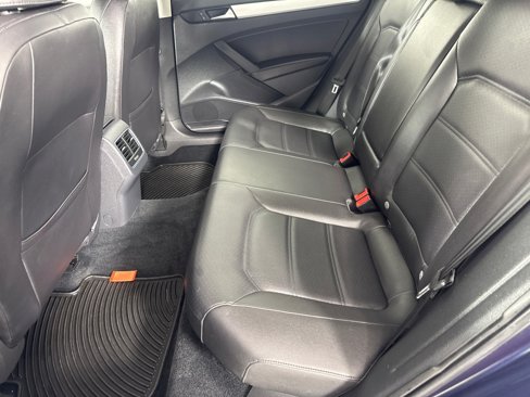 Used 2013 Volkswagen Passat 2.5 SE image 16