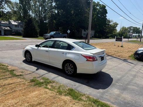 Used 2015 Nissan Altima 2.5 S w/ Sport Value Package image 5