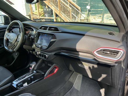 Certified 2022 Chevrolet TrailBlazer RS w/ Sun and Liftgate Package image 27