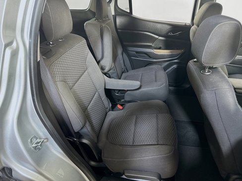 Used 2017 GMC Acadia SLE image 12