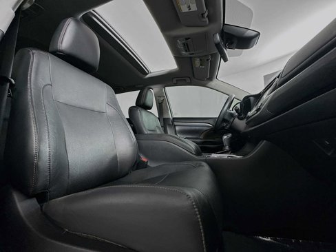 Used 2018 Toyota Highlander Limited image 28