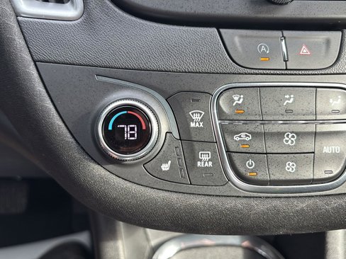 Used 2024 Chevrolet Malibu LT image 28