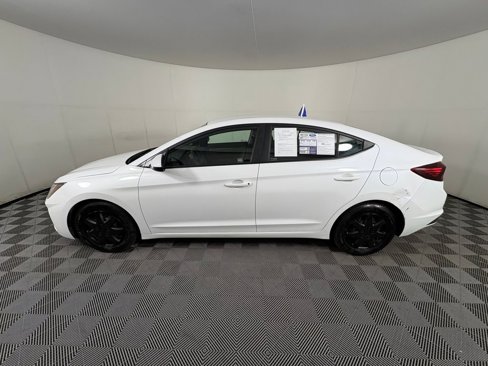 Used 2019 Hyundai Elantra SE w/ Cargo Package image 4