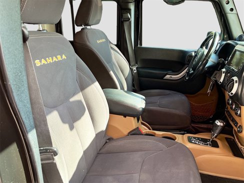 Used 2013 Jeep Wrangler Unlimited Sahara w/ Connectivity Group image 26