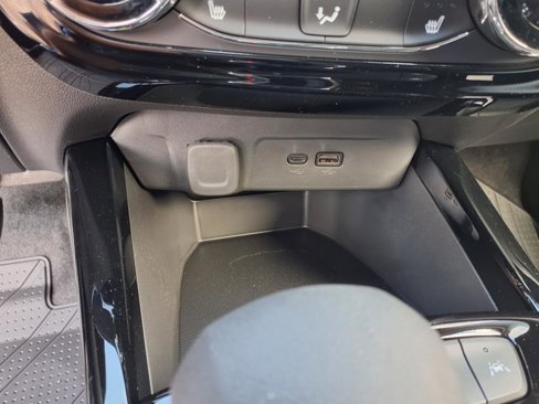 New 2025 Chevrolet Trax LT w/ LT Convenience Package image 18