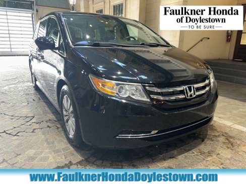 Used 2017 Honda Odyssey SE image 1