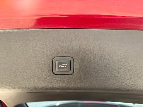 Used 2019 Chevrolet Traverse LT w/ LPO, Cargo Package image 12