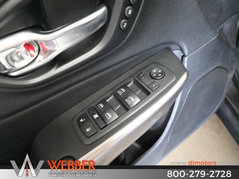 Used 2021 Jeep Cherokee Limited image 21