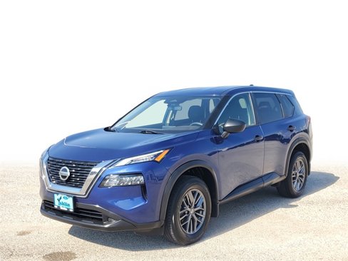 Used 2021 Nissan Rogue S image 2