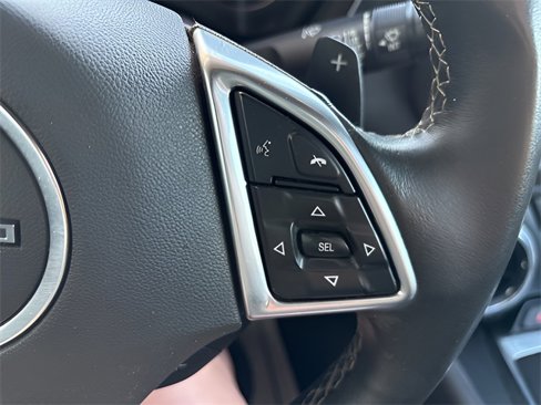 Used 2020 Chevrolet Camaro LT w/ Technology Package image 13