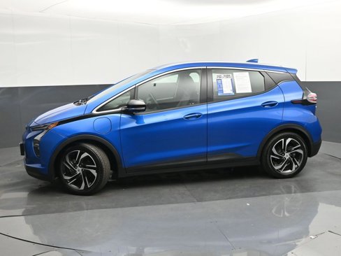 Used 2023 Chevrolet Bolt LT w/ Infotainment Package image 2