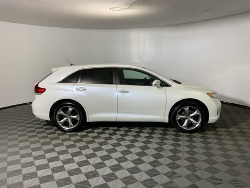 Used 2015 Toyota Venza XLE image 5