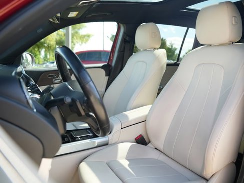 Certified 2021 Mercedes-Benz GLB 250 4MATIC w/ Premium Package image 40