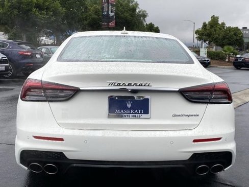 New 2022 Maserati Quattroporte Modena image 6