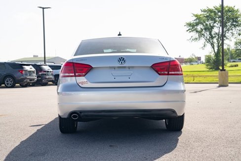 Used 2013 Volkswagen Passat TDI SE image 5