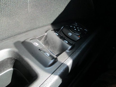 Used 2017 Ford Fusion SE image 19