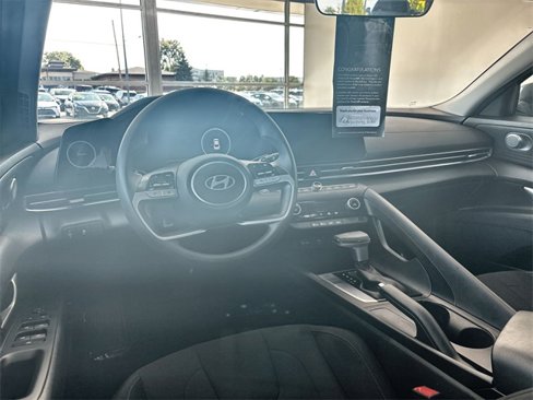 Used 2024 Hyundai Elantra SEL image 17