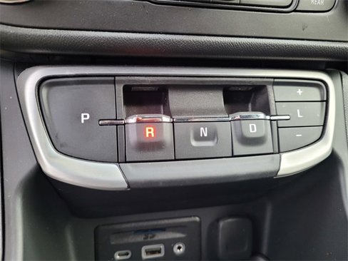 Used 2024 GMC Terrain SLT image 21