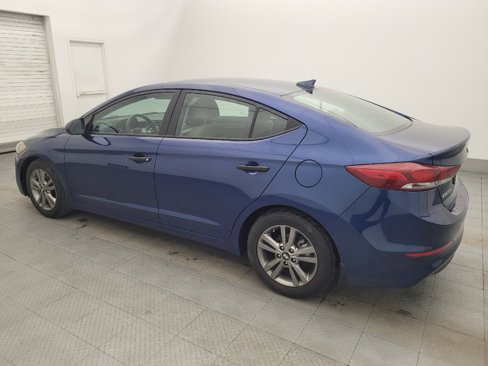 Used 2018 Hyundai Elantra SEL image 3