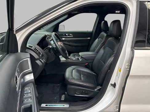Used 2019 Ford Explorer Sport w/ Equipment Group 401A image 9