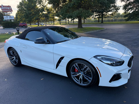 Used 2022 BMW Z4 M40i w/ Premium Package image 12