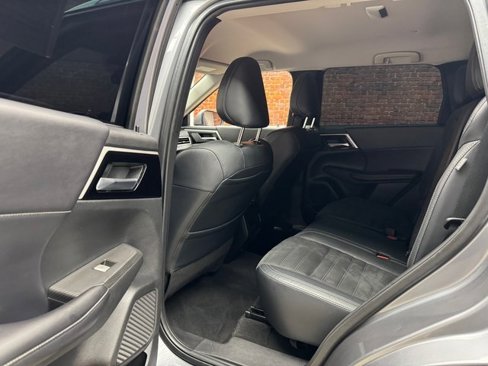 Used 2022 Mitsubishi Outlander SEL Black Edition image 23