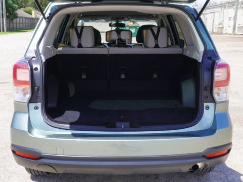 Used 2017 Subaru Forester 2.5i image 9
