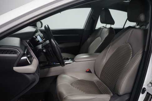Used 2020 Toyota Camry SE image 7