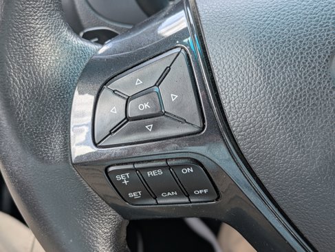 Used 2016 Ford Explorer XLT w/ Equipment Group 202A image 21