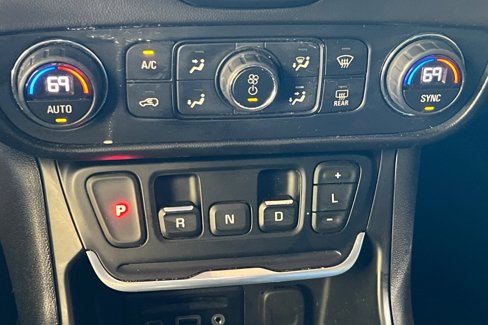 Used 2020 GMC Terrain SLT image 20
