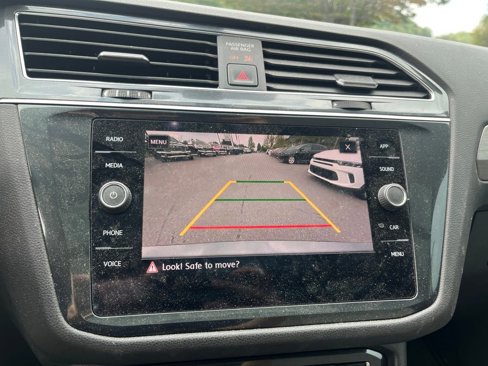 Used 2020 Volkswagen Tiguan SE image 15