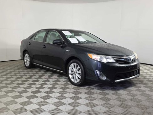 Used 2014 Toyota Camry XLE image 1