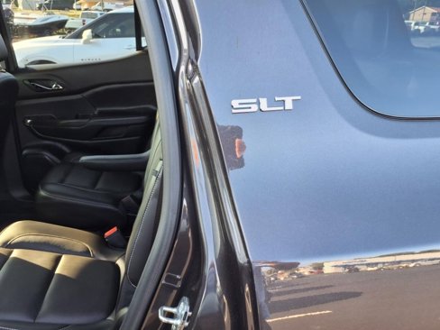 Used 2019 GMC Acadia SLT image 8