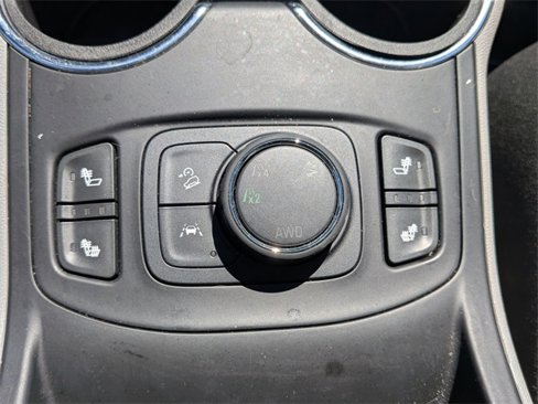 Used 2023 GMC Terrain SLE w/ Driver Convenience Package image 17