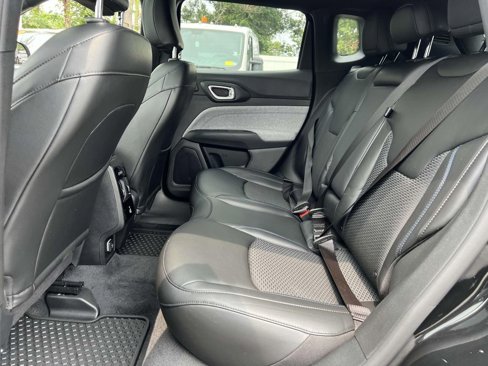 Used 2023 Jeep Compass Latitude w/ Sun and Sound Group image 15