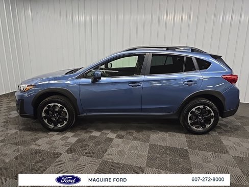 Used 2023 Subaru Crosstrek 2.0i Premium image 5