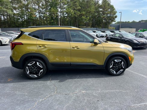 Used 2024 Kia Seltos SX w/ SX Sunroof Package image 5